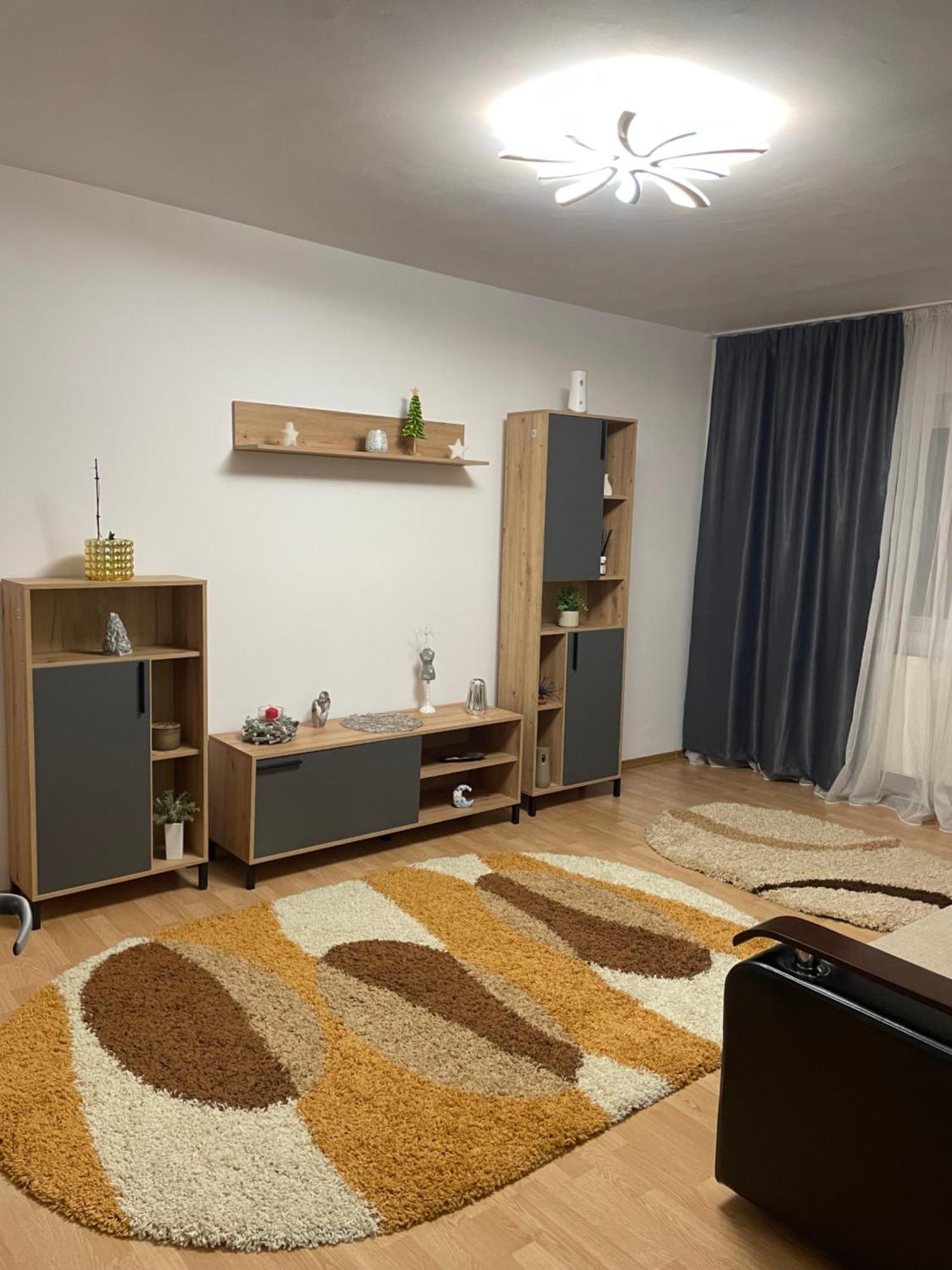 Apartament Petroşani Extérieur photo